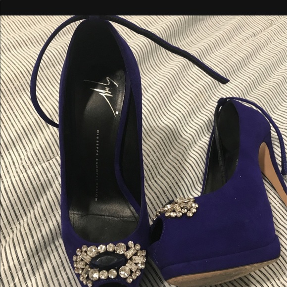 Pregnant can’t wear them - Picture 3 of 8